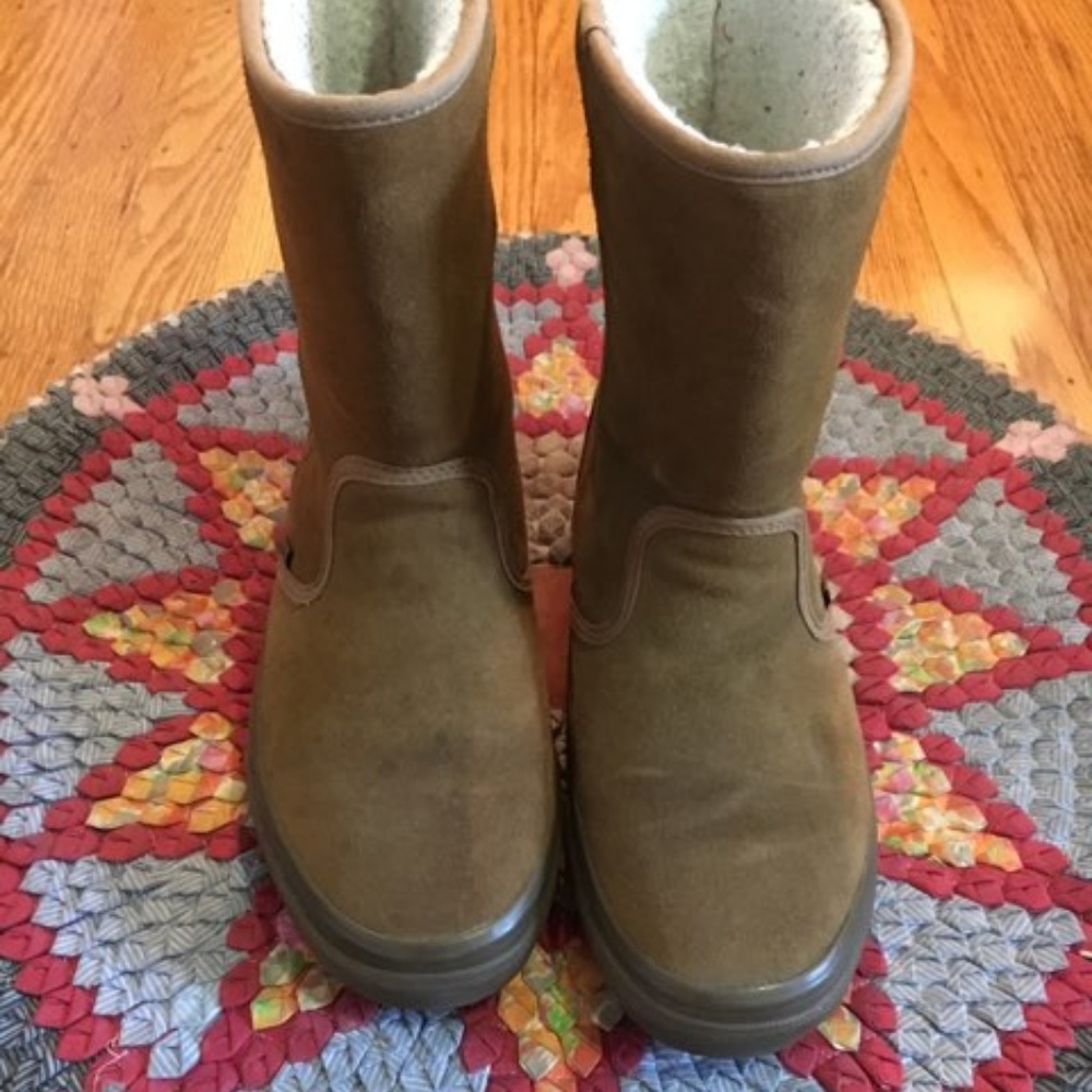 Vans Furry Boots - "Like Uggs"